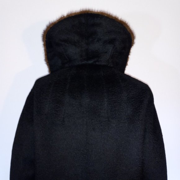 Vintage 1960s black A-line wool coat, three large buttons, faux fur collar - Picture 14 of 16